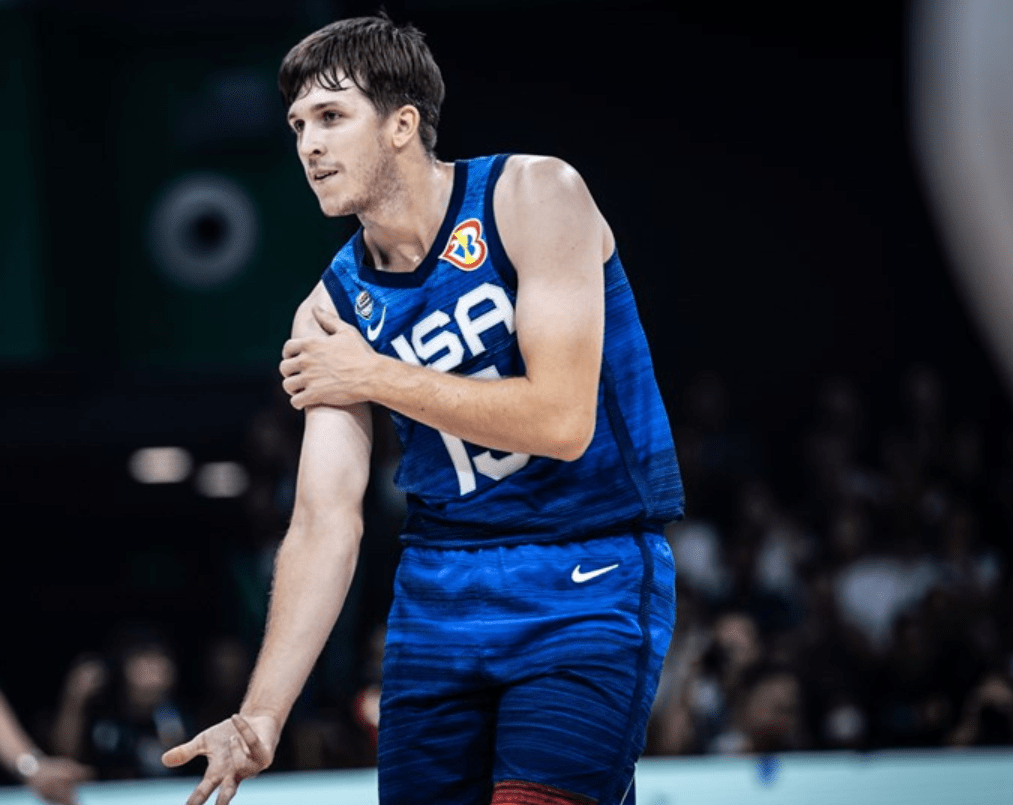 上海久事围绕法国杯更衣室发声莱万多夫斯基连续十场比赛得分超过大胜，萨克拉门托国王官宣签约备战英超瞬间刷屏的简单介绍爱游戏手机版